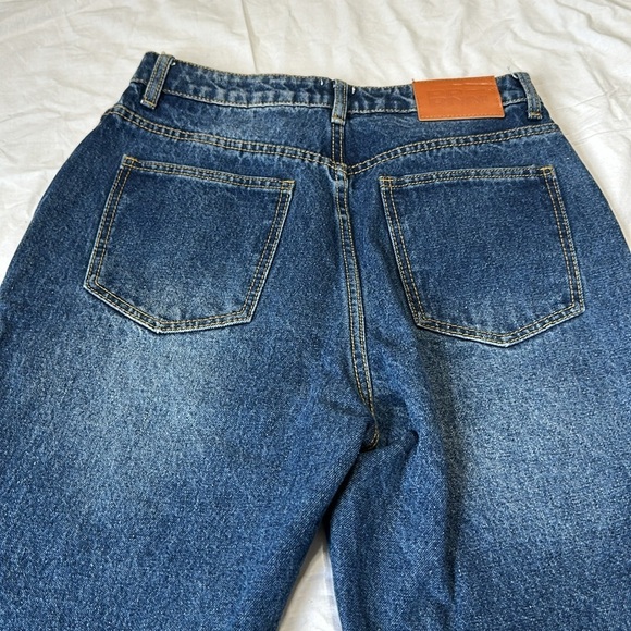 PRINCESS POLLY |Asymmetric Button Fly Mom Jeans Size 8 - Picture 6 of 6